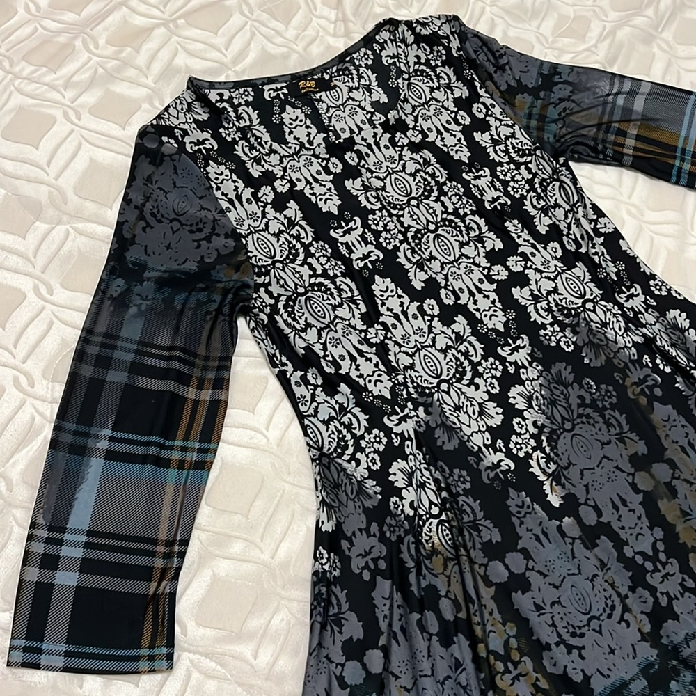 Patterned Handkerchief Dress - Picture 9 of 15